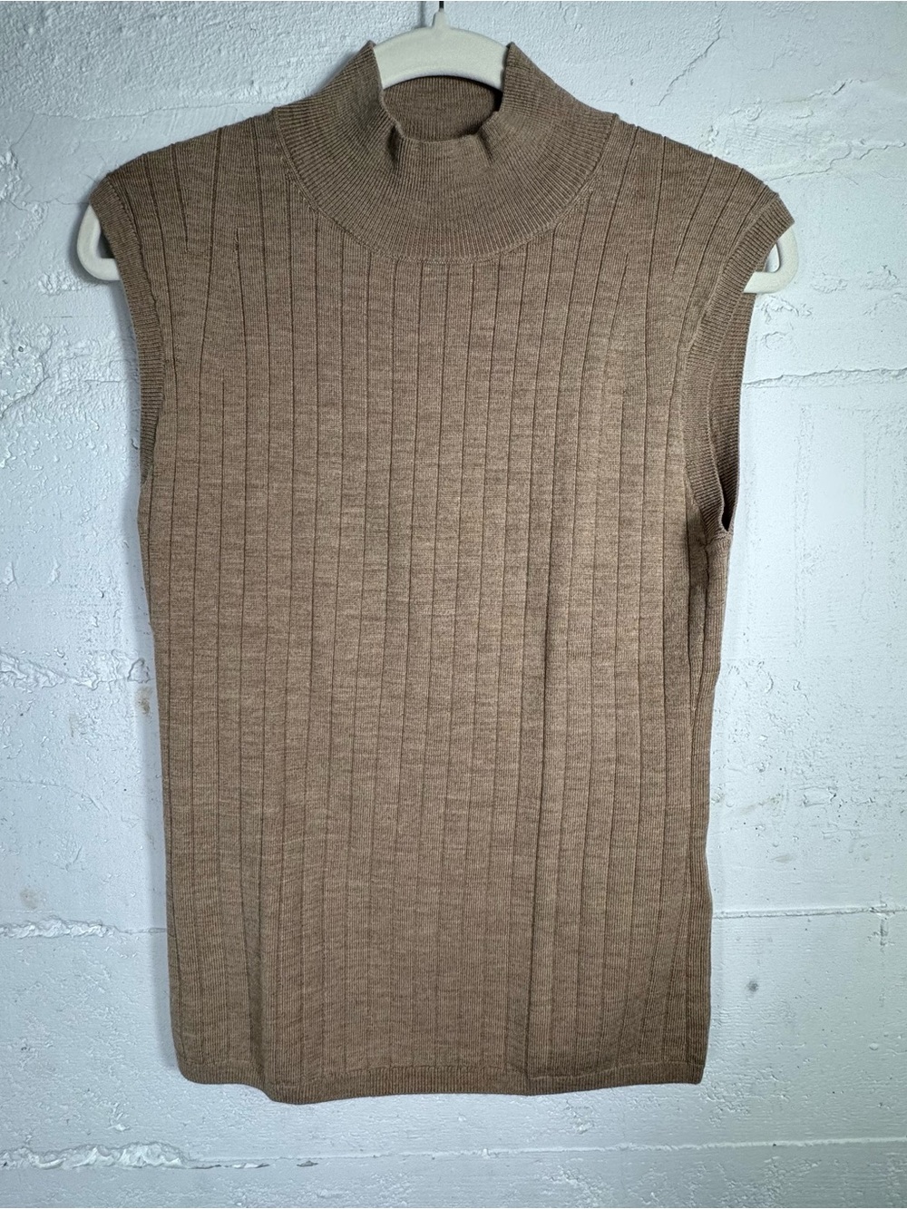Banana Republic Nezha Merino Wool Mockneck Sleeveless Sweater Shell M - Picture 2 of 7